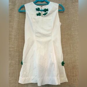 Vintage Sphairistike Women’s White and Green Sleeveless V Neck Tennis Tunic Top